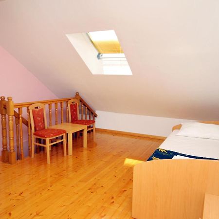 Apartments With A Swimming Pool Jadranovo, Crikvenica - 3238 Bilik gambar