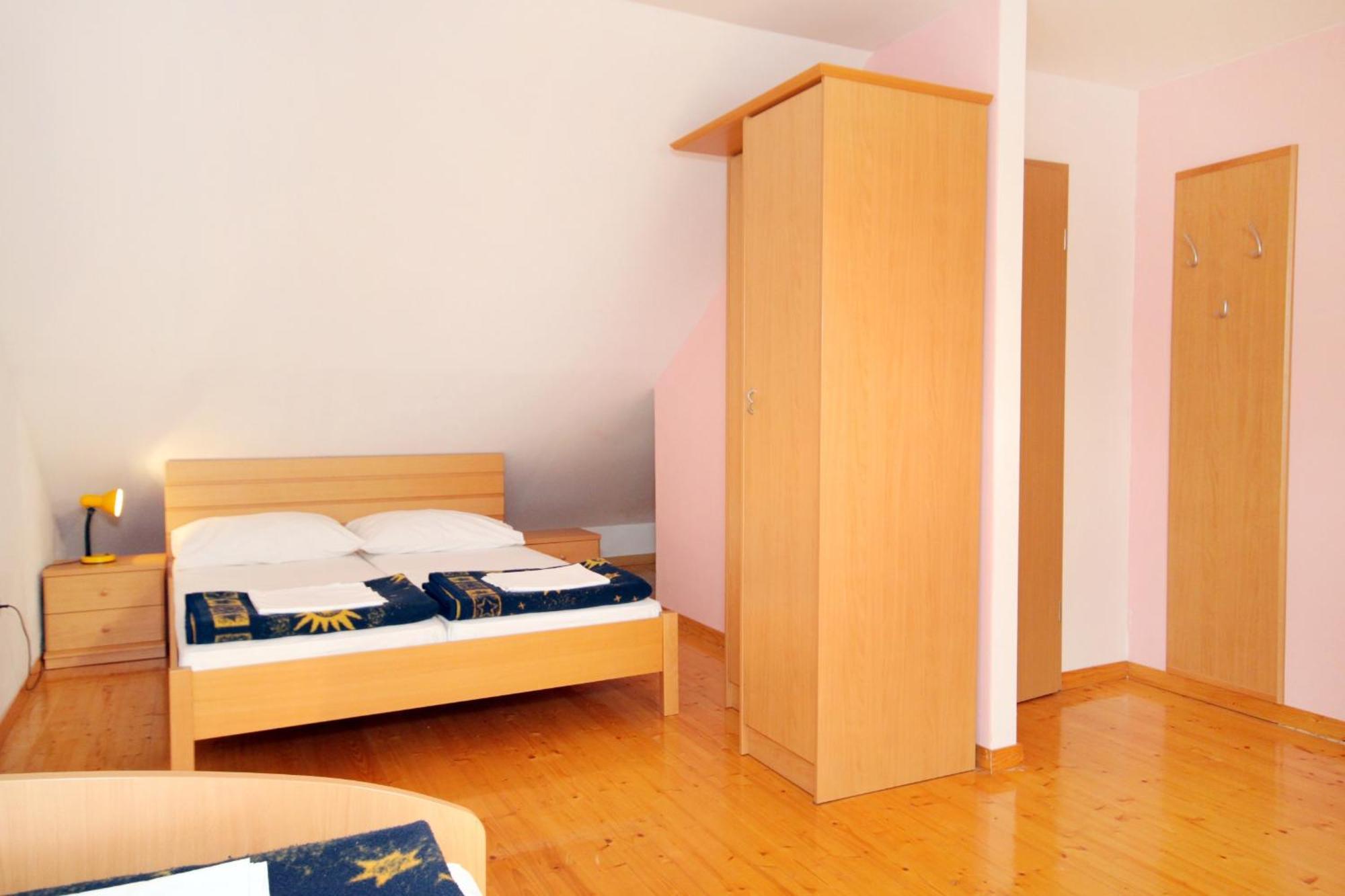 Apartments With A Swimming Pool Jadranovo, Crikvenica - 3238 Bilik gambar