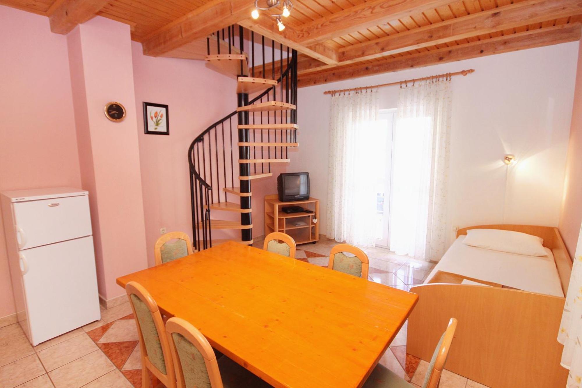 Apartments With A Swimming Pool Jadranovo, Crikvenica - 3238 Bilik gambar